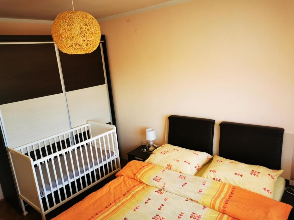 Apartmant Sandra - Big Terace And Free Parking Karlovac Exterior foto
